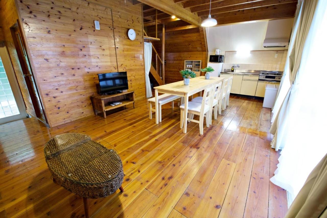 Apartamento にらい恩納　杉の木 Onna Exterior foto