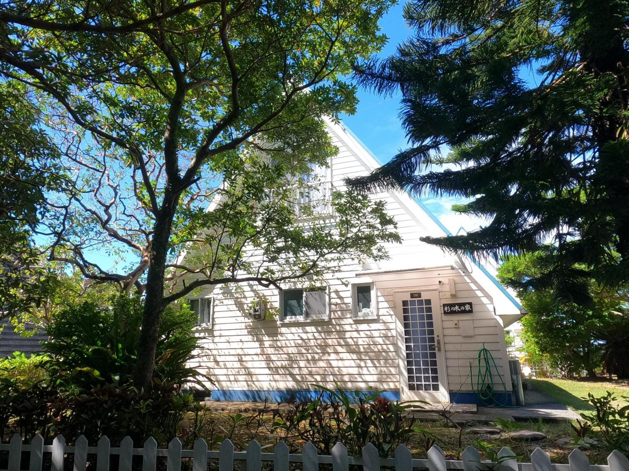 Apartamento にらい恩納　杉の木 Onna Exterior foto